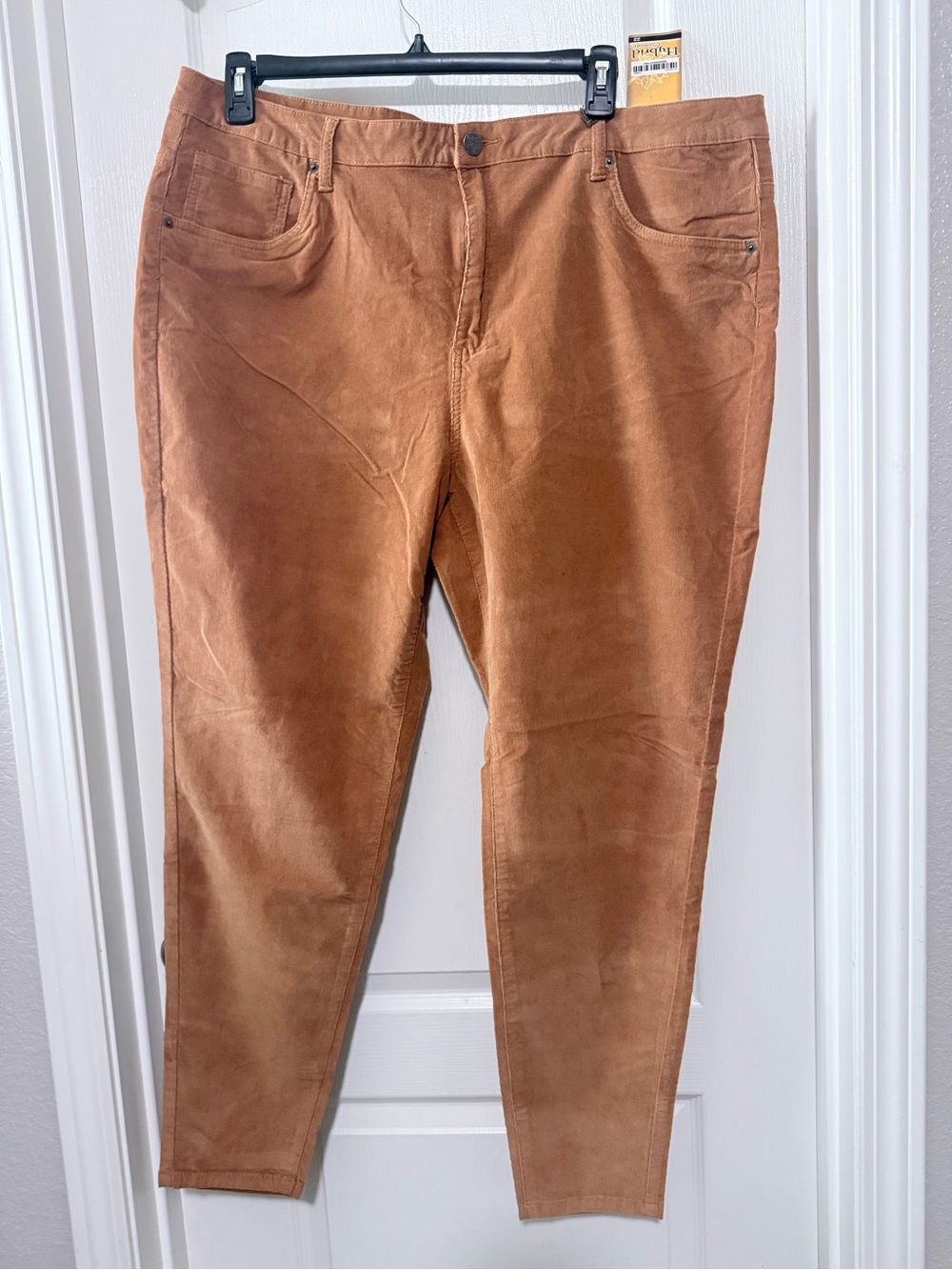 Hybrid & company Women's Corduroy Jeans in Rust Size 22 Caramel New with Tags